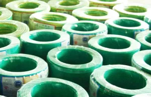 Fil électronique spiralé jaune et vert