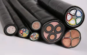 Échantillon de fil électronique avec gaine isolante noire